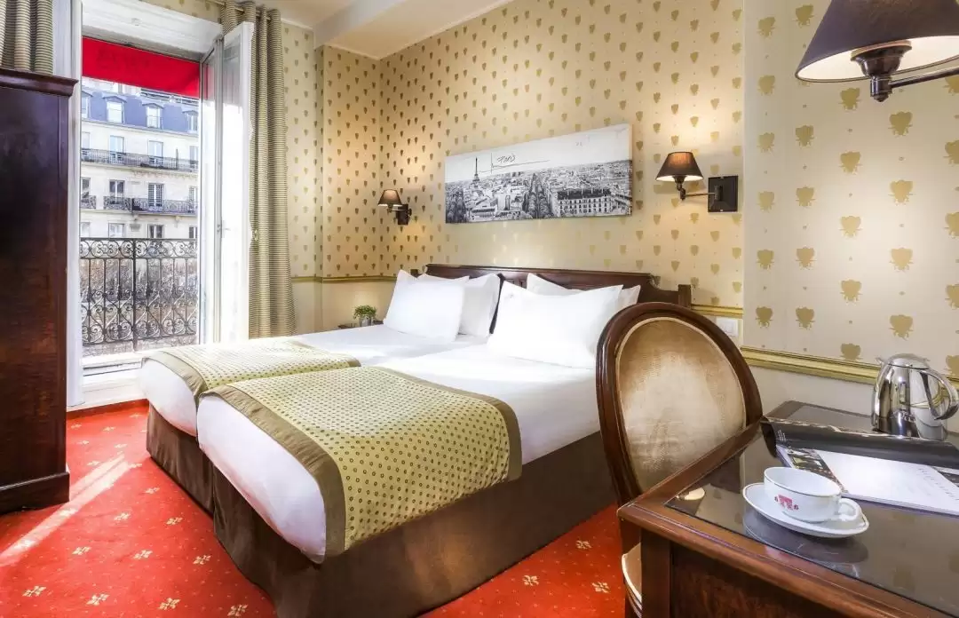 Hotel Belfast Paris - Standard Twin Room with Arc de Triomphe View